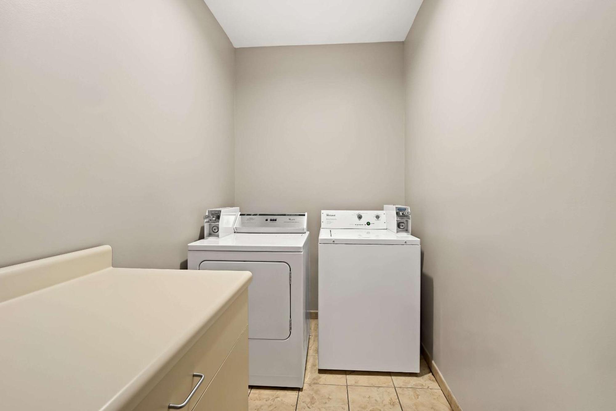 Comfort Inn & Suites High Point - Archdale Extérieur photo