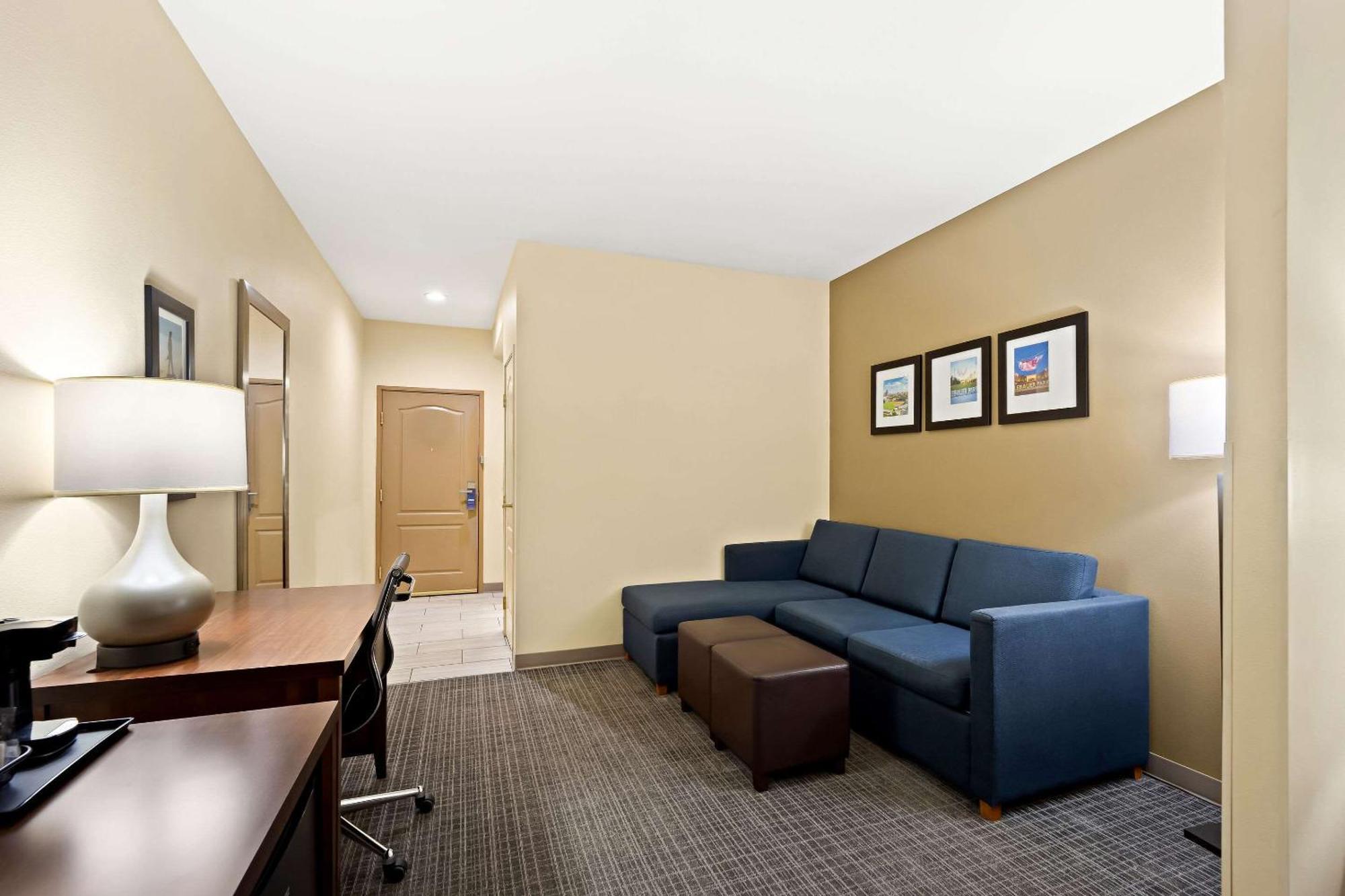 Comfort Inn & Suites High Point - Archdale Extérieur photo